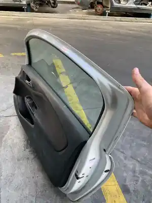 Second-hand car spare part front right door for opel corsa e van 1.3 cdti oem iam references 13433487  