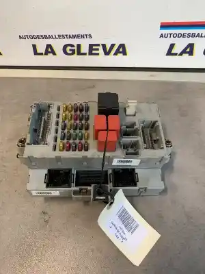 Peça sobressalente para automóvel em segunda mão caixa de fusíveis e relés por fiat idea van (350_) jtd multijet (350bxb1a) referências oem iam 51732916