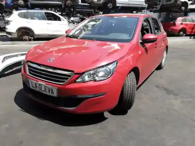 Pièce détachée automobile d'occasion MOYEU DE ROUE AVANT DROITE pour PEUGEOT 308 II (LB,LP,LW) 1.2 Références OEM IAM 1647857080  