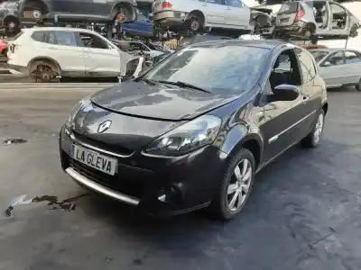 Second-hand car spare part FRONT AXLE for RENAULT CLIO III (BR0/1, CR0/1)  OEM IAM references 8200766078  