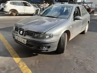 Peça sobressalente para automóvel em segunda mão alternador por seat toledo ii (1m2) 1.9 tdi referências oem iam 038903018px