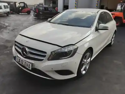 Gebrauchtes Autoersatzteil VORDERER LINKER KNÖCHEL zum MERCEDES-BENZ CLASSE A (W176) A 180 CDI (176.000) Gasóleo 2017 OEM-IAM-Referenzen 2463320100  