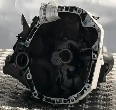 Pièce détachée automobile d'occasion BOÎTE DE VITESSES pour RENAULT RENAULT  Références OEM IAM 320105142R 8200977061  