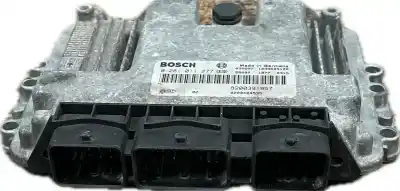 Pièce détachée automobile d'occasion CALCULATEUR MOTEUR ECU pour RENAULT RENAULT  Références OEM IAM 281011277 8200391957  