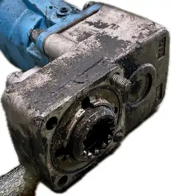 Автозапчастина б/у різні деталі для iveco iveco iveco посилання на oem iam toma de fuerza para caja 6s700