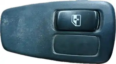 Peça sobressalente para automóvel em segunda mão BOTÃO / INTERRUPTOR ELEVADOR VIDRO DIANTEIRO DIREITO por SCANIA SCANIA P,G,R,T - SERIES G 440, R 440 2010- 441CV 12742CC 1012402  Referências OEM IAM 1421856  