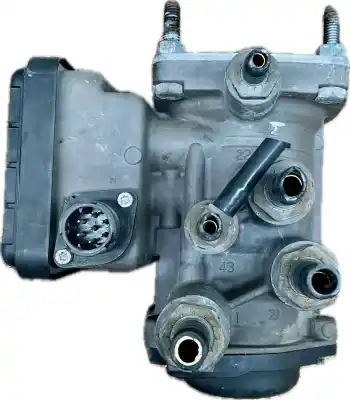 Recambio de automóvil de segunda mano de VALVULA DE AIRE ADICIONAL para MAN TGX 18.480  referencias OEM IAM K020623 81523016213 20828237  