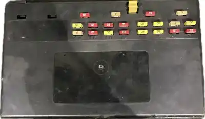 Peça sobressalente para automóvel em segunda mão Caixa De Fusíveis E Relés por IVECO EUROCARGO 160 E 21 tector 160 E 21 P tector Referências OEM IAM 5801926285  