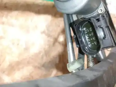 Peça sobressalente para automóvel em segunda mão ELEVADOR DE VIDROS DIANTEIRA ESQUERDA por AUDI A4 AVANT (B5)  Referências OEM IAM 8D0959801D  