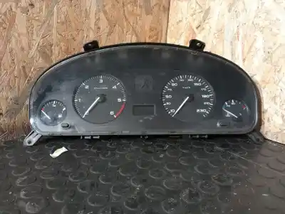 Pièce détachée automobile d'occasion COMPTEUR DE VITESSE TABLEAU DE BORD pour PEUGEOT 406 (8B)  Références OEM IAM 9639940380  