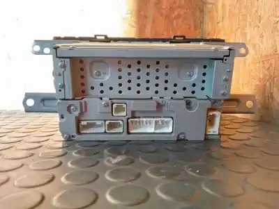 Second-hand car spare part audio system / radio cd for toyota prius (zvw30) 2zrfxe oem iam references 8612047340  