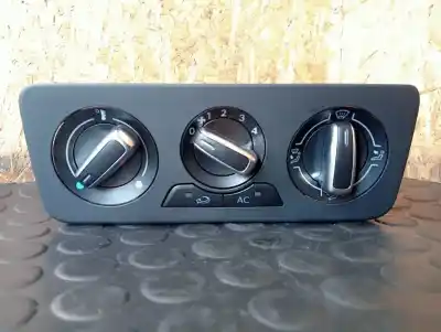 Second-hand car spare part climate control for audi a1 (8x1) cayb oem iam references 8x0820045a  