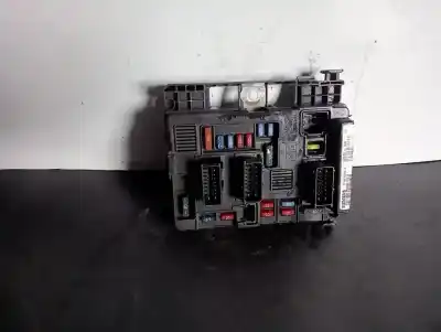 Pezzo di ricambio per auto di seconda mano scatola relè/fusibili per citroen c3 8hydv4ted4 riferimenti oem iam 9643498780