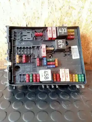 Peça sobressalente para automóvel em segunda mão caixa de fusíveis e relés por audi a3 (8p1) bkd referências oem iam 1k0937124h