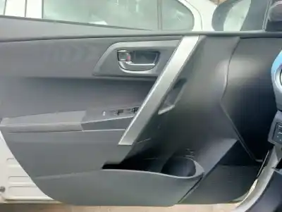 Peça sobressalente para automóvel em segunda mão conjunto de bancos por toyota auris (e18) 2zr referências oem iam   