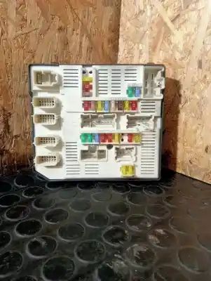 İkinci el araba yedek parçası RÖLE/SIGORTA KUTUSU için RENAULT MEGANE III BERLINA 5 P  OEM IAM referansları 284B60168R  