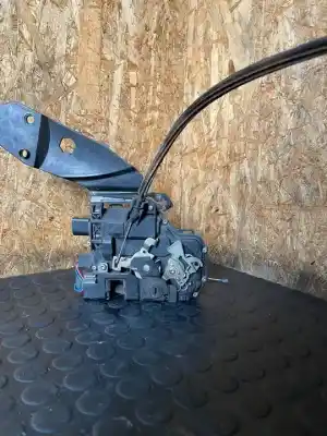 Peça sobressalente para automóvel em segunda mão Fechadura Da Porta Traseira Direita por SEAT LEON (1M1) D-ALH Referências OEM IAM   