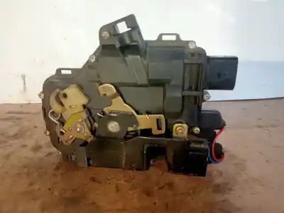 Peça sobressalente para automóvel em segunda mão fechadura da porta dianteira esquerda por seat leon (1m1) 1.4 16v referências oem iam   