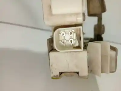 Автозапчасти б/у замок задней правой двери за FORD FIESTA BERLINA DX Ambiente ссылки OEM IAM 93BG220A20BA  