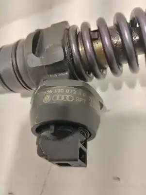 Peça sobressalente para automóvel em segunda mão injetor por volkswagen golf v berlina (1k1) gti referências oem iam 038130073ag