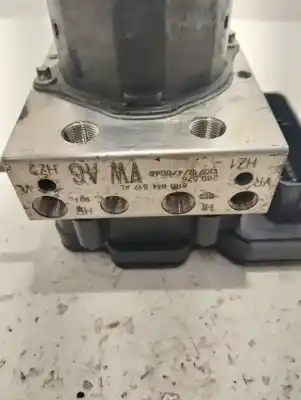 Peça sobressalente para automóvel em segunda mão abs por audi a1 (8x1) cayb referências oem iam 6r0614517  