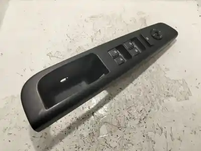 Second-hand car spare part left front power window switch for kia ceed (jd) drive 128 cv / 94 kw oem iam references 935701h120  