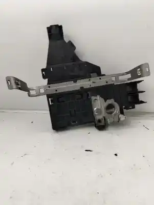 Second-hand car spare part fuse box unit for dacia duster ii h5h470 oem iam references 241148233r  