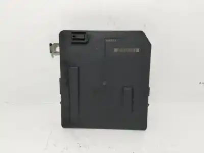 Second-hand car spare part fuse box unit for renault kangoo ii (f/kw0) k9kc8 oem iam references 8201044237  