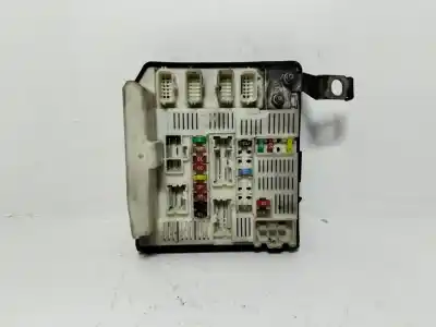 Second-hand car spare part fuse box unit for renault kangoo ii (f/kw0) k9kc8 oem iam references 8201044237  