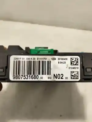 Pezzo di ricambio per auto di seconda mano Scatola Relè/fusibili per CITROEN C4 CACTUS G/HM01 Riferimenti OEM IAM 9807531680  