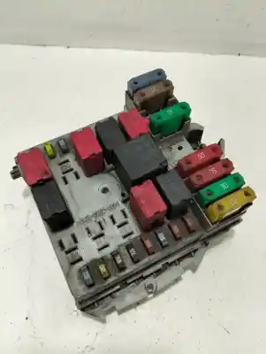 Pezzo di ricambio per auto di seconda mano SCATOLA RELÈ/FUSIBILI per FIAT STILO (192_)  Riferimenti OEM IAM 51759555  