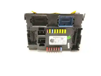 Peça sobressalente para automóvel em segunda mão caixa de fusíveis e relés por jeep renegade limited 4wd referências oem iam 00520044110