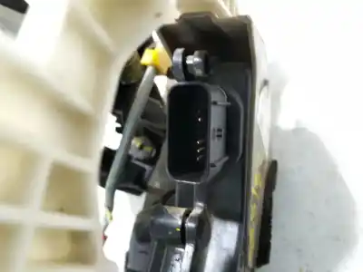 Recambio de automóvil de segunda mano de Cerradura Puerta Delantera Derecha para KIA CEED SPORTSWAGON Tech referencias OEM IAM 81320J7000  