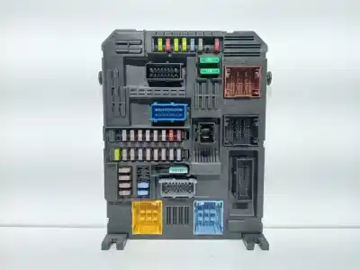 Second-hand car spare part fuse box unit for peugeot 308 sw ii (lc_, lj_, lr_, lx_, l4_) 1.5 bluehdi 130 oem iam references 981985148001  