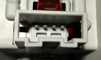 Peça sobressalente para automóvel em segunda mão  por AUDI A4  Referências OEM IAM 8K9945094B  