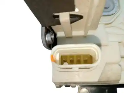 İkinci el araba yedek parçası SAG ÖN KAPI KILIDI için MERCEDES-BENZ CLASE C W204 BERLINA C 200 CDI BlueEfficiency 204.001 OEM IAM referansları A2047201835  