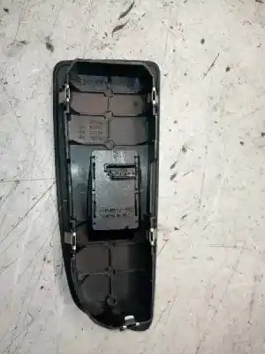 Peça sobressalente para automóvel em segunda mão botão / interruptor elevador vidro dianteiro direito por bmw serie 1 berlina (e81/e87) 120d referências oem iam   