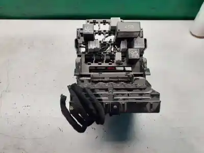 Second-hand car spare part fuse box unit for ford galaxy (vy) ghia oem iam references   