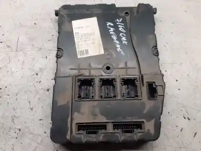 İkinci el araba yedek parçası  için RENAULT MEGANE II BERLINA 5P  OEM IAM referansları 8200306434  8200280937