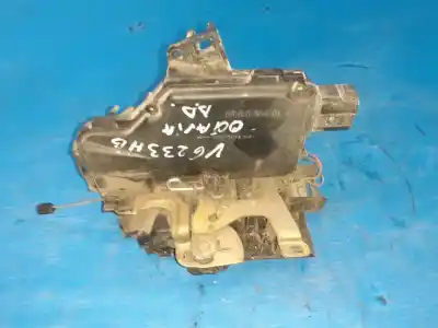 Peça sobressalente para automóvel em segunda mão Fechadura Da Porta Dianteira Direita por SKODA OCTAVIA BERLINA (1U2) 1.9 TDI Referências OEM IAM 3B1837016A  