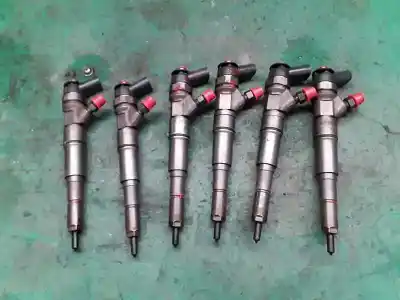 Pièce détachée automobile d'occasion Injecteur pour BMW SERIE 5 BERLINA (E60) 525d Références OEM IAM 0445110212  0445110212