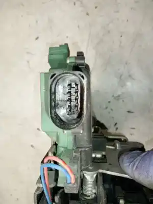 Peça sobressalente para automóvel em segunda mão fechadura da porta dianteira esquerda por skoda octavia berlina (1u2) ambiente referências oem iam   