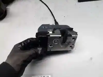 Second-hand car spare part rear left door lock for renault megane ii berlina 5p authentique oem iam references 8200028428  