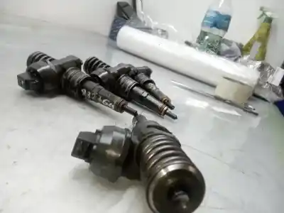 Peça sobressalente para automóvel em segunda mão injetor por seat leon (1p1) reference referências oem iam 038130073bn  