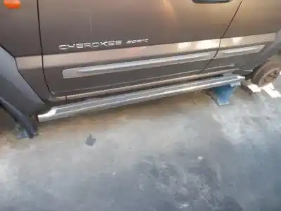 Pièce détachée automobile d'occasion marche pieds pour voiture pour jeep cherokee (kj) 2.5 crd limited références oem iam   