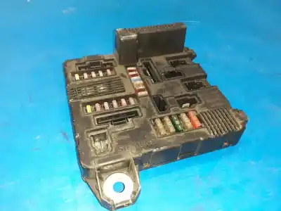 Peça sobressalente para automóvel em segunda mão caixa de fusíveis e relés por renault scenic ii grand confort expression referências oem iam 