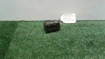 Pezzo di ricambio per auto di seconda mano Interruttore Alzacristalli Anteriore Sinistro per OPEL CORSA C 1.7 16V DI CAT (Y 17 DTL / LK8) Riferimenti OEM IAM   