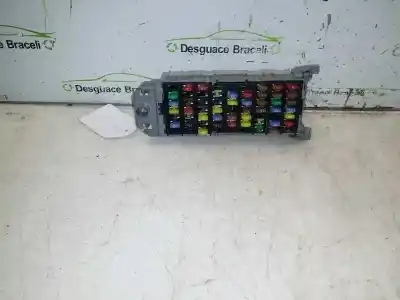 Second-hand car spare part fuse box unit for opel meriva b 1.7 16v cdti oem iam references 6238757