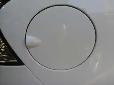 Pezzo di ricambio per auto di seconda mano tappo esterno del carburante per lancia ypsilon (402) 1.2 cat riferimenti oem iam 0735537514
