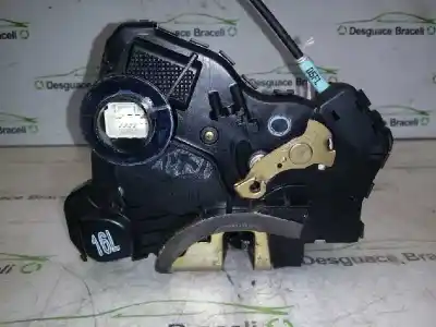 Second-hand car spare part left front door lock for toyota corolla (e12) 2.0 d-4d linea luna berlina oem iam references   